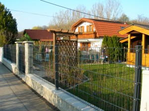 Doppelstabgitter Zaun - Schön, modern, langlebig Doppelstabgitter Zaun - Schön, modern, langlebig