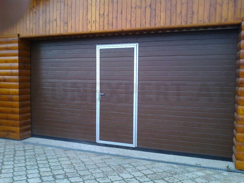 Sektionale Garagentor Komplett UniPro- 2400 x 2200 mm, Tor mit Pforte